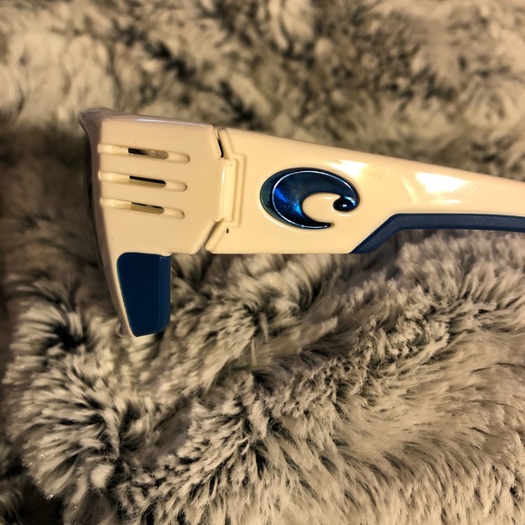 Costa Sunglasses - Picture 2 of 3